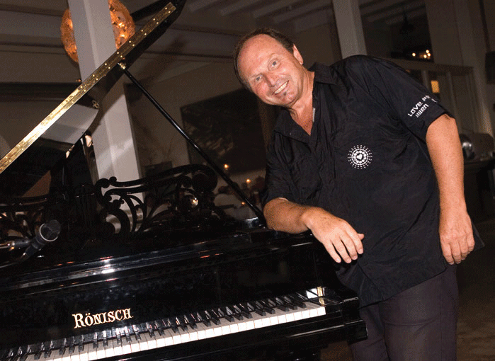 Alleinunterhalter,Pianist,Klavier,Barpiano,Tegernsee,Chiemsee,Bad Aibling,M&uuml;nchen,Hochzeitsmusik,Rosenheim,Wasserburg,Kufstein,Bad Feilnbach